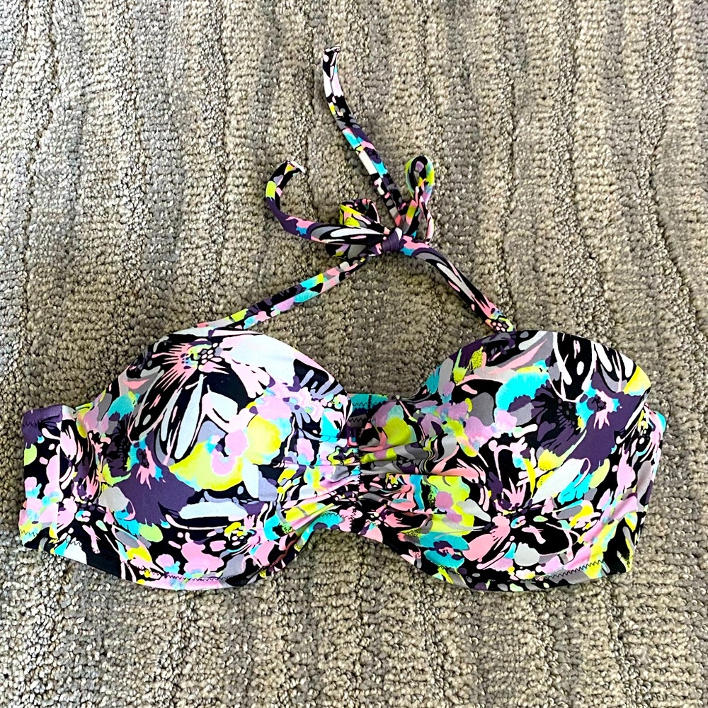 Bikini swim top